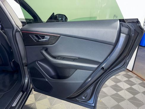 Used 2019 Audi Q8 Premium Plus w/ Premium Plus image 44