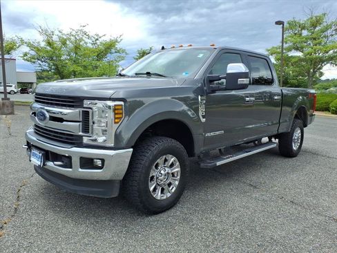 Used 2019 Ford F250 XLT w/ XLT Premium Package AWD/4WD image 16