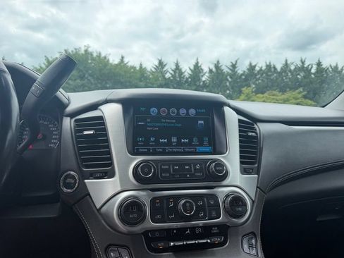 Used 2020 GMC Yukon XL SLT w/ Open Road Package AWD/4WD image 17