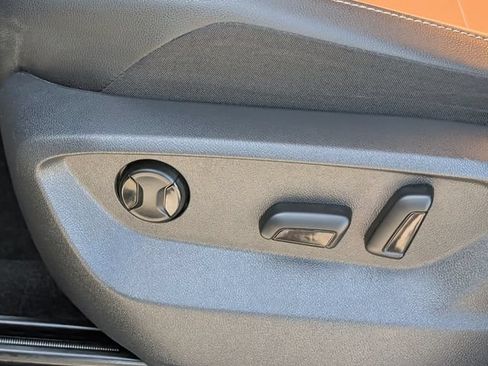Used 2019 Volkswagen Tiguan SE AWD/4WD image 27