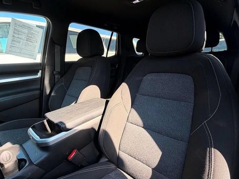 Used 2025 GMC Terrain Elevation w/ Black Edition AWD/4WD image 12
