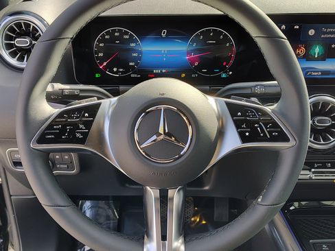 Certified 2026 Mercedes-Benz GLA 250 image 27