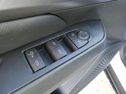 New 2026 Chevrolet Equinox EV LT image 20