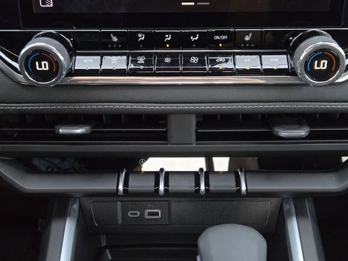 New 2026 Chevrolet Colorado LT w/ LT Convenience Package AWD/4WD image 10