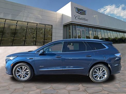 Used 2024 Buick Enclave Avenir image 3