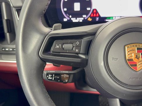Certified 2025 Porsche Cayenne E-Hybrid AWD/4WD image 18