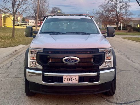 Used 2022 Ford F550 2WD Regular Cab Super Duty image 2