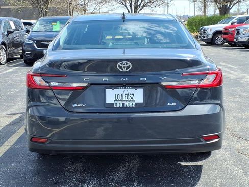 Used 2025 Toyota Camry LE image 32