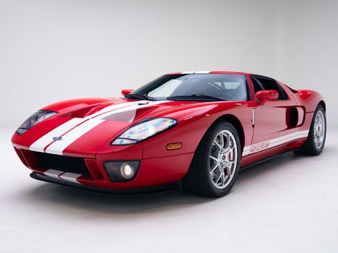Used 2005 Ford GT image 7
