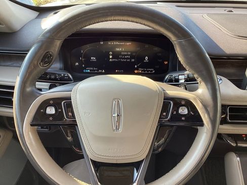 Used 2020 Lincoln Aviator Reserve w/ Equipment Group 202A AWD/4WD image 42