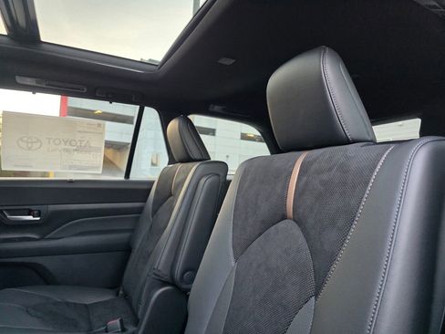 New 2026 Toyota Grand Highlander MAX Platinum image 22