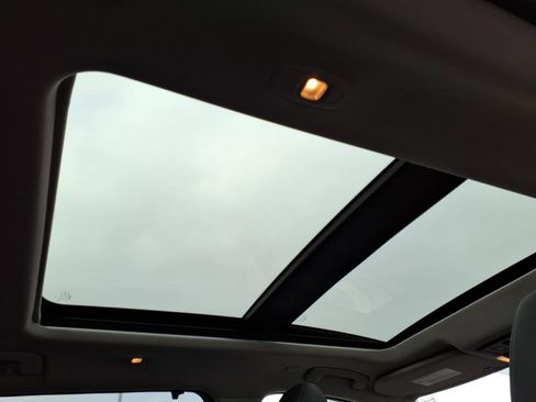 Certified 2023 Nissan Rogue SL w/ SL Premium Package image 8