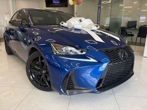 Used 2019 Lexus IS 300 F Sport w/ F Sport Package image 3