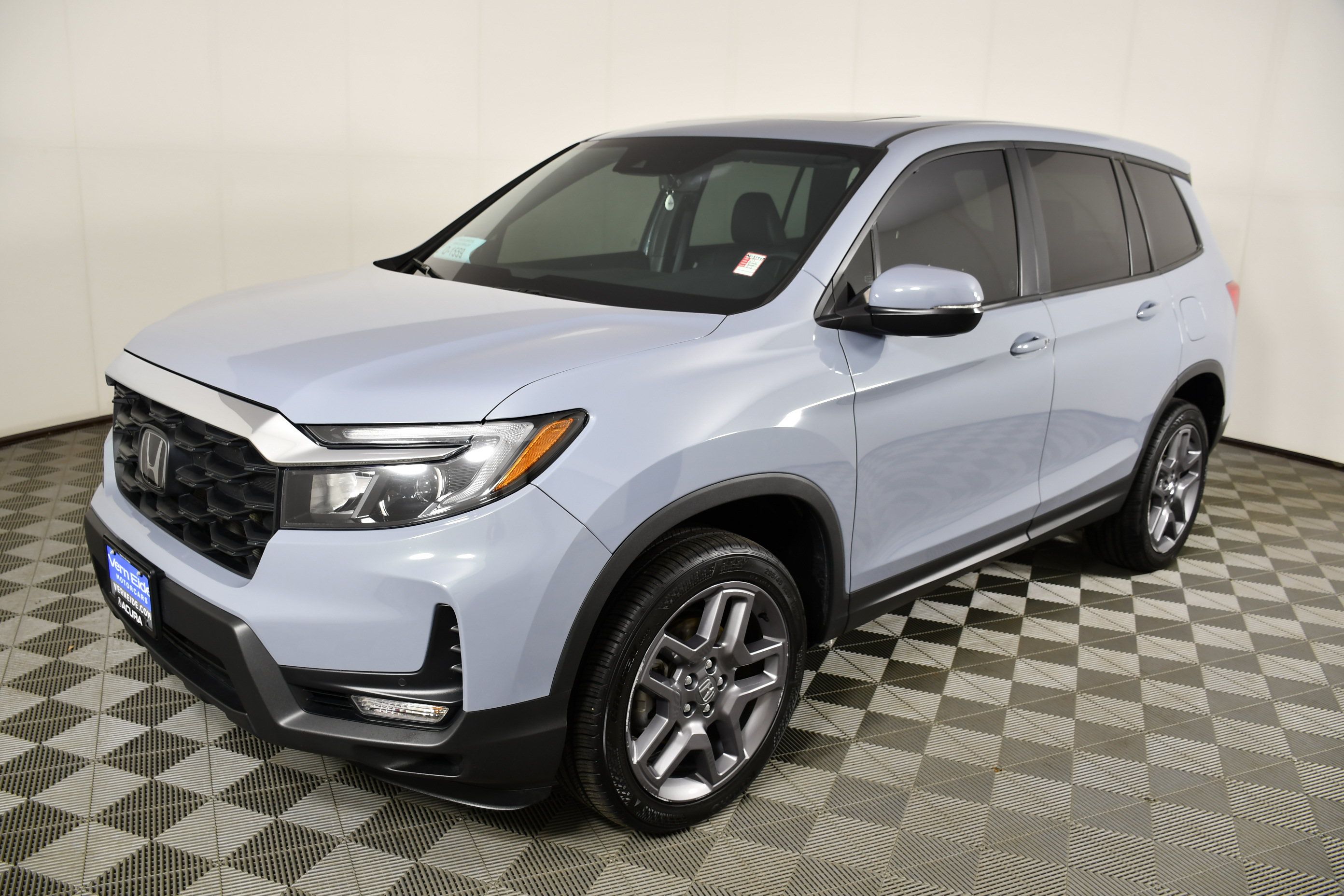 Used 2023 Honda Passport EX-L image 9