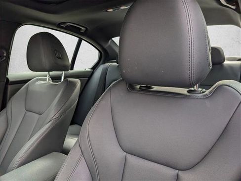 Used 2019 BMW 330i Sedan w/ Driving Assistance Package image 18