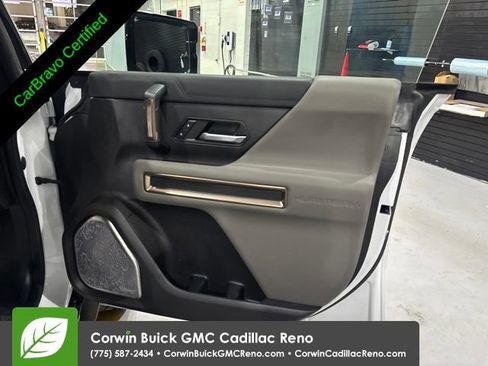 Certified 2025 GMC Hummer EV 3X w/ Extreme Off-Road Package AWD/4WD image 32