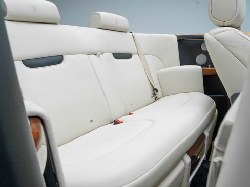 Used 2010 Rolls-Royce Phantom Drophead Coupe RWD image 51
