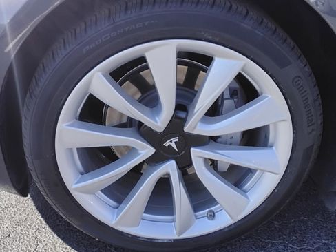 Used 2018 Tesla Model 3 Long Range image 13