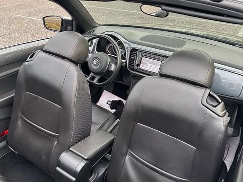 Used 2014 Volkswagen Beetle 1.8T image 33