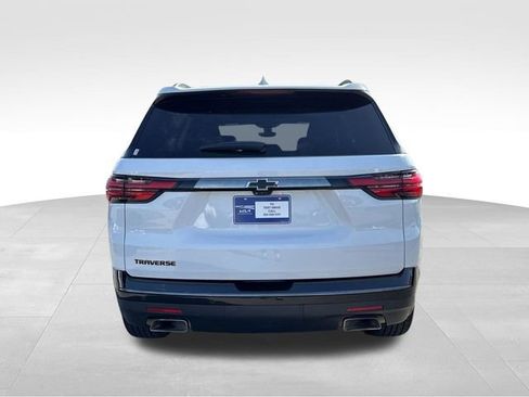 Used 2022 Chevrolet Traverse Premier w/ Redline Edition FWD image 4