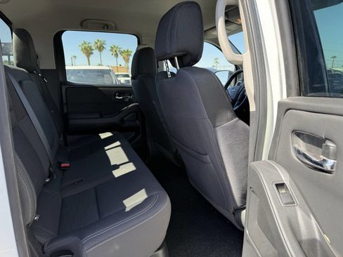 Used 2024 Nissan Frontier SV w/ SV Convenience Package image 26