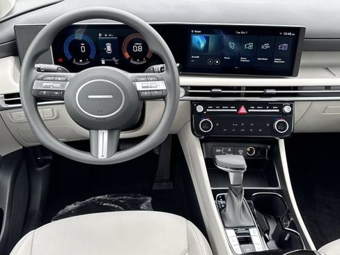 New 2026 Hyundai Tucson SEL FWD image 18