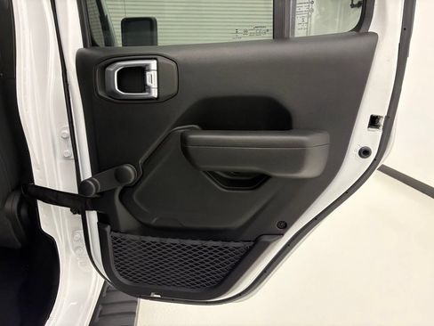 Used 2023 Jeep Wrangler Unlimited Sport AWD/4WD image 27