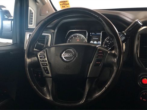Used 2019 Nissan Titan Platinum Reserve AWD/4WD image 15
