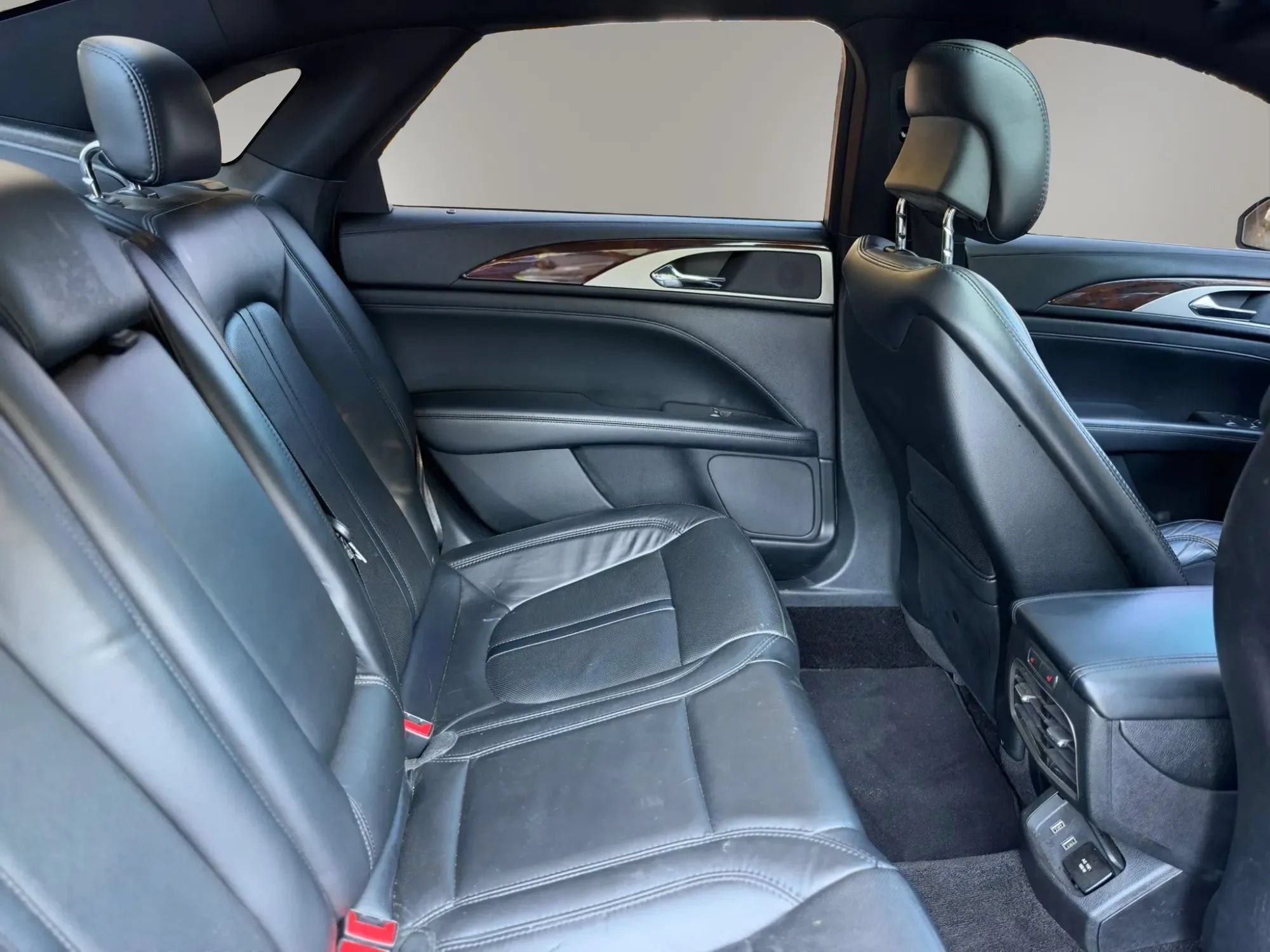 Used 2017 Lincoln MKZ Reserve w/ Climate Package AWD/4WD image 18