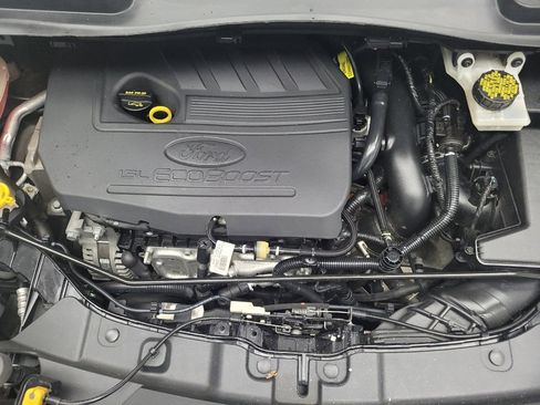 Used 2017 Ford Escape SE FWD image 30