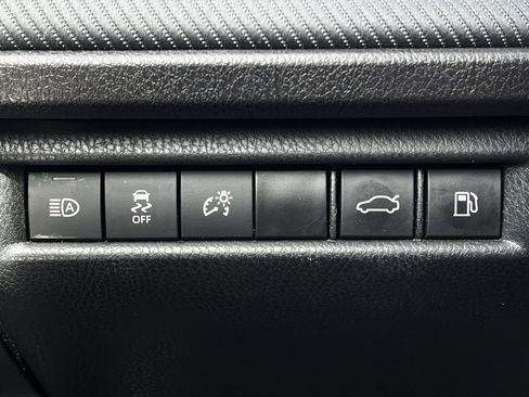 Used 2025 Toyota Camry SE image 20