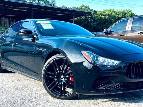 Used 2017 Maserati Ghibli w/ Sport Package image 7
