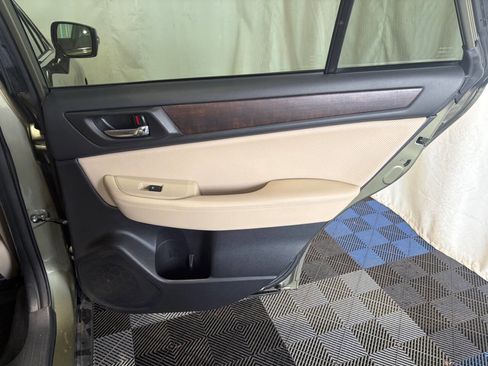 Used 2017 Subaru Outback 2.5i Limited AWD/4WD image 11