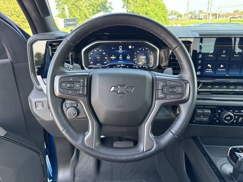 Used 2022 Chevrolet Silverado 1500 ZR2 w/ Technology Package AWD/4WD image 11