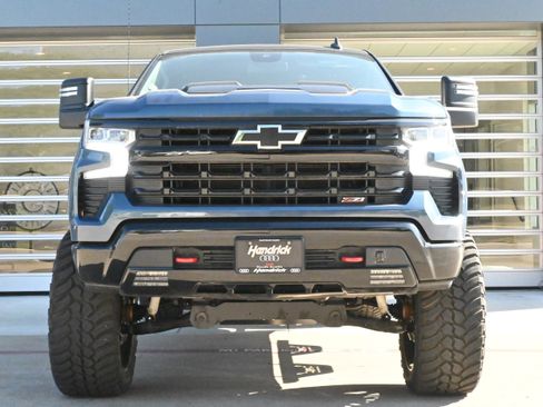 Used 2024 Chevrolet Silverado 1500 LT Trail Boss image 3