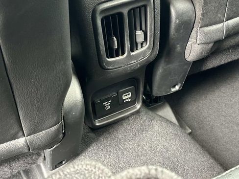 Certified 2019 Jeep Compass Latitude image 13