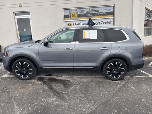 Certified 2024 Kia Telluride SX Prestige w/ Towing Package image 2