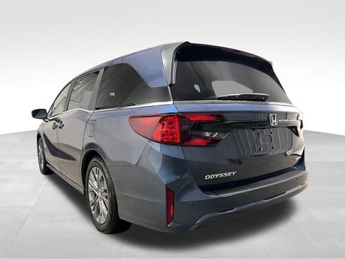 New 2026 Honda Odyssey Touring image 3