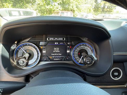 Used 2020 RAM 1500 Limited image 30