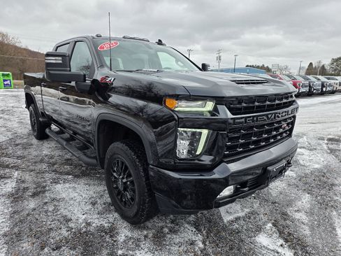 Used 2022 Chevrolet Silverado 3500 LTZ w/ LTZ Plus Package image 14