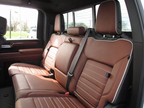 Used 2024 GMC Sierra 2500 Denali Ultimate w/ Max Trailering Package image 24