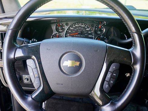 Used 2014 Chevrolet Express 1500 image 14