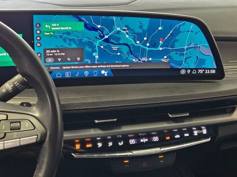 Used 2024 Cadillac XT4 Premium Luxury FWD image 25