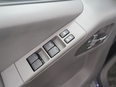 Used 2017 Nissan Frontier SV image 22