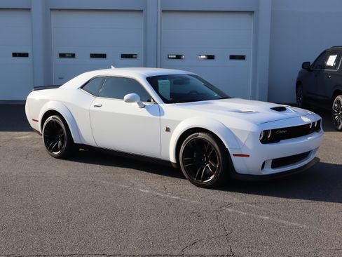 Used 2023 Dodge Challenger R/T Scat Pack RWD image 2