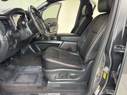 Used 2021 Nissan Titan PRO-4X w/ Pro-4x Convenience Package image 12