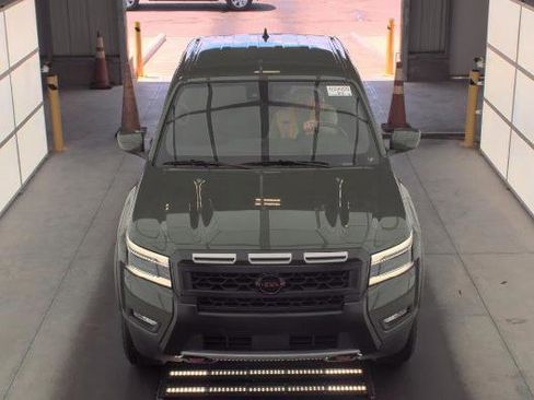 Used 2025 Nissan Frontier Pro-X RWD image 2