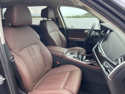 Used 2019 BMW X7 xDrive50i w/ Premium Package AWD/4WD image 7