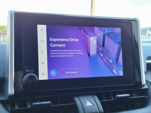 Used 2024 Toyota RAV4 LE image 17