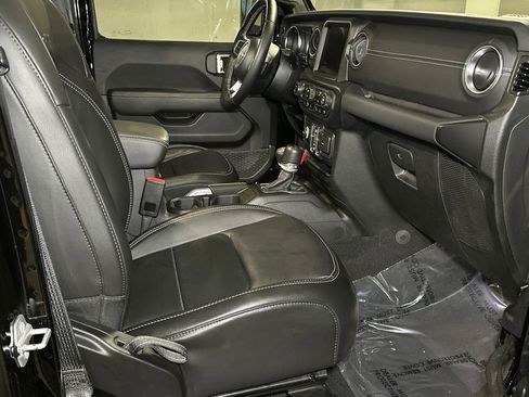 Used 2023 Jeep Wrangler Unlimited Sahara w/ Cold Weather Group image 11